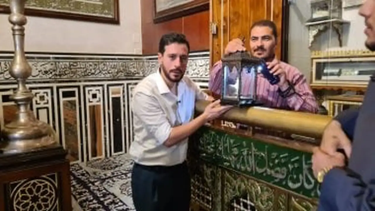 شعرة من رأس النبي محفوظة في موقع سري بمصر تكشف عن أهمية تاريخية ودينية كبيرة